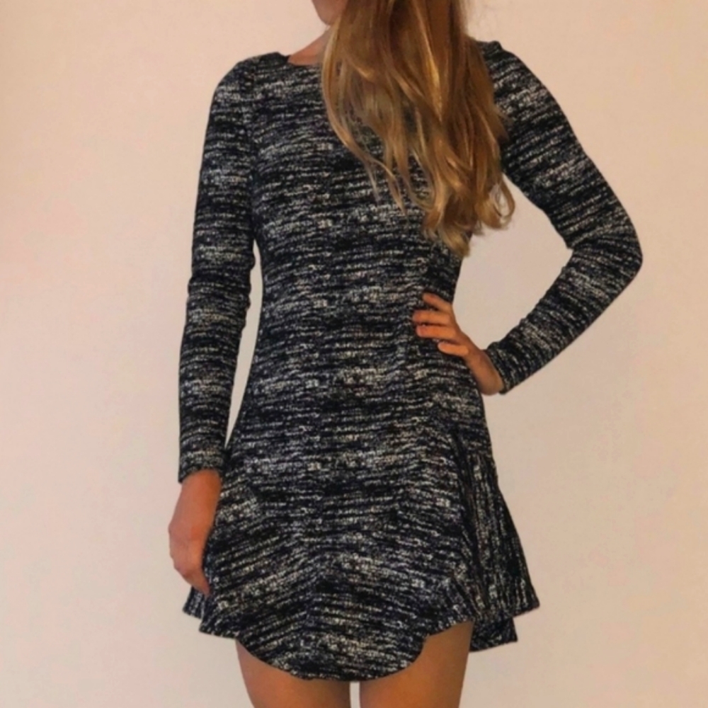 Banana Republic Long Sleeve Drop Waist Black Dress Sz 6